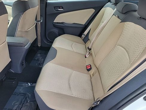 Used 2018 Toyota Prius Four image 14