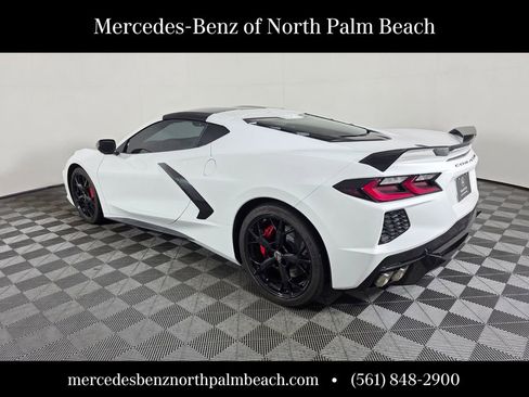 Used 2021 Chevrolet Corvette Stingray Preferred Cpe w/ Z51 Performance Package image 4