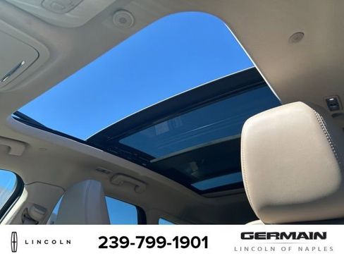 Used 2022 Lincoln Corsair Reserve w/ Elements Package image 17