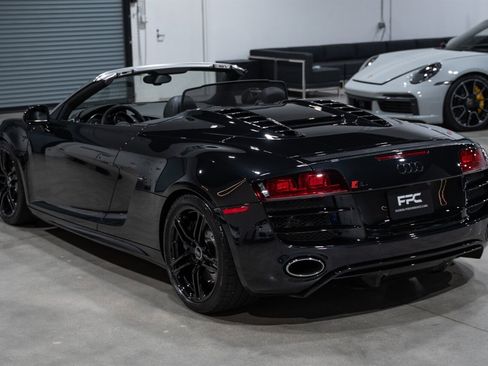Used 2011 Audi R8 V10 AWD/4WD image 4