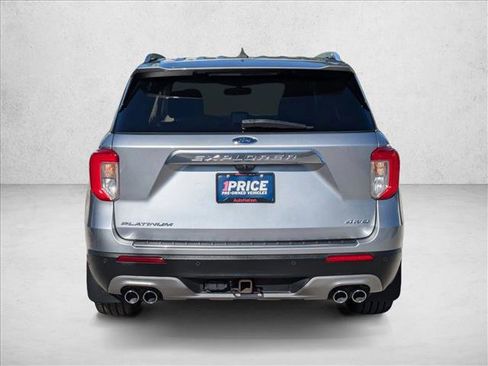 Used 2022 Ford Explorer Platinum w/ Equipment Group 601A image 7