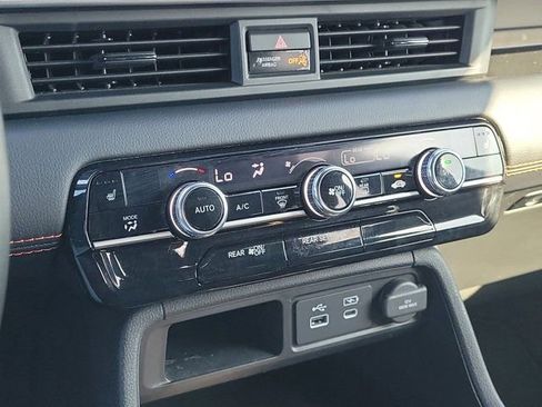 Certified 2025 Honda Pilot Sport image 26