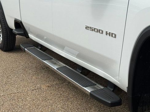 Used 2024 Chevrolet Silverado 2500 LT AWD/4WD image 13