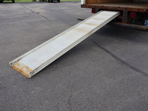 Used 2014 Ford E-450 and Econoline 450 Super Duty w/ Power Windows & Locks Group RWD image 10
