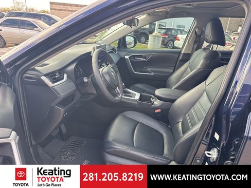 Used 2024 Toyota RAV4 XLE Premium image 15