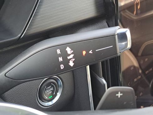 Used 2025 GMC Acadia Elevation image 27