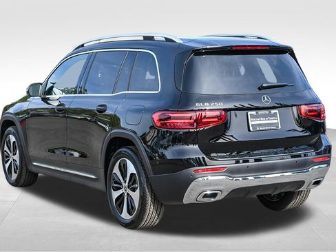 New 2026 Mercedes-Benz GLB 250 image 4
