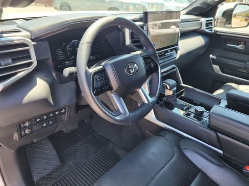 Used 2025 Toyota Sequoia Platinum w/ Tow Technology Package AWD/4WD image 15