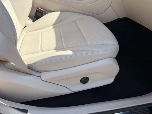 Used 2022 Mercedes-Benz GLC 300 image 12