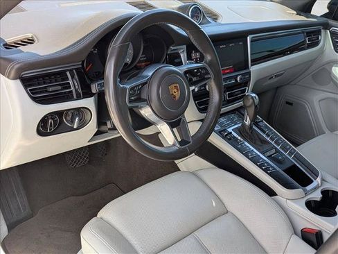 Used 2021 Porsche Macan S AWD/4WD image 9