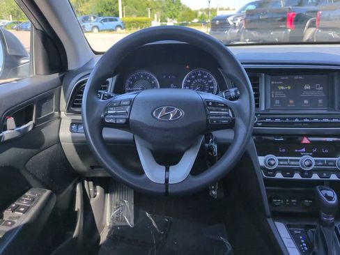 Used 2020 Hyundai Elantra SEL w/ Cargo Package (C1) FWD image 15