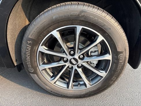 Used 2025 Cadillac XT4 Sport AWD/4WD image 10
