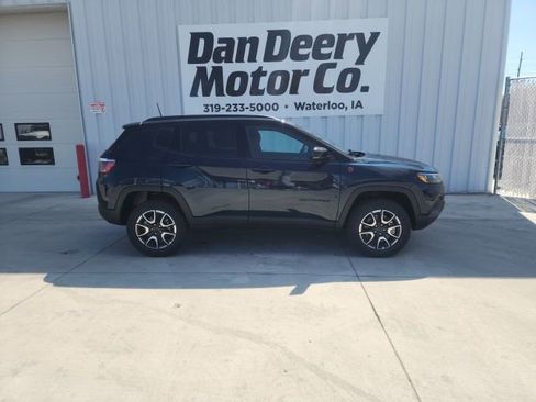 New 2026 Jeep Compass Trailhawk AWD/4WD image 14