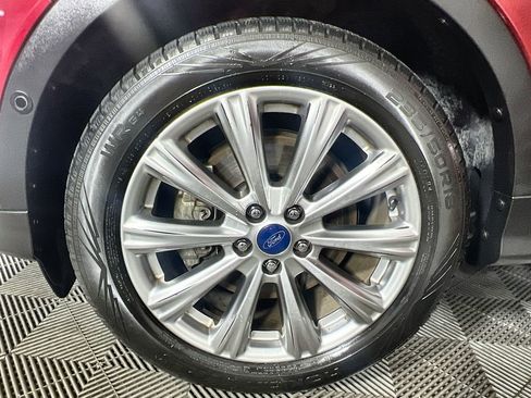Used 2018 Ford Escape Titanium AWD/4WD image 34