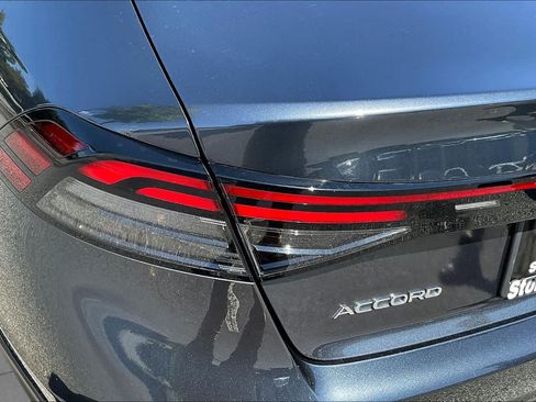 Used 2025 Honda Accord SE image 29