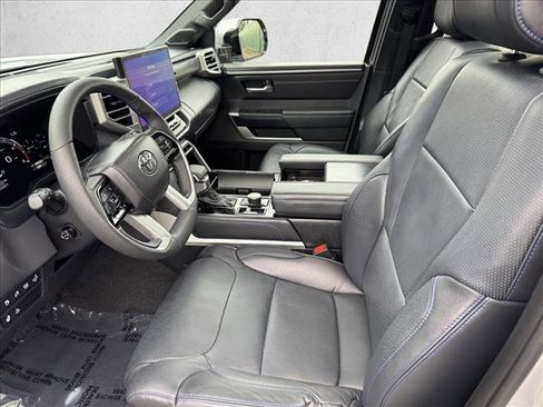 Used 2025 Toyota Sequoia Platinum image 10