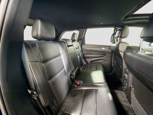 Used 2018 Jeep Grand Cherokee Limited AWD/4WD image 29
