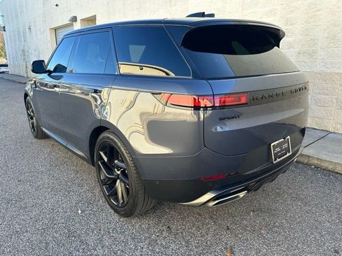 Used 2025 Land Rover Range Rover Sport SE image 6