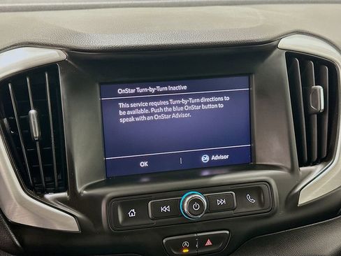 Used 2024 GMC Terrain SLE w/ Driver Convenience Package FWD image 13