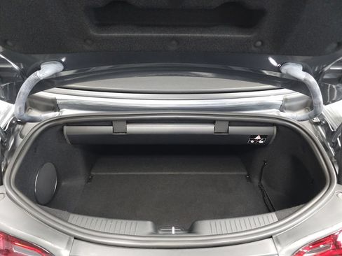 Used 2022 Mercedes-Benz SL 63 AMG 4MATIC w/ Driver Assistance Package image 31