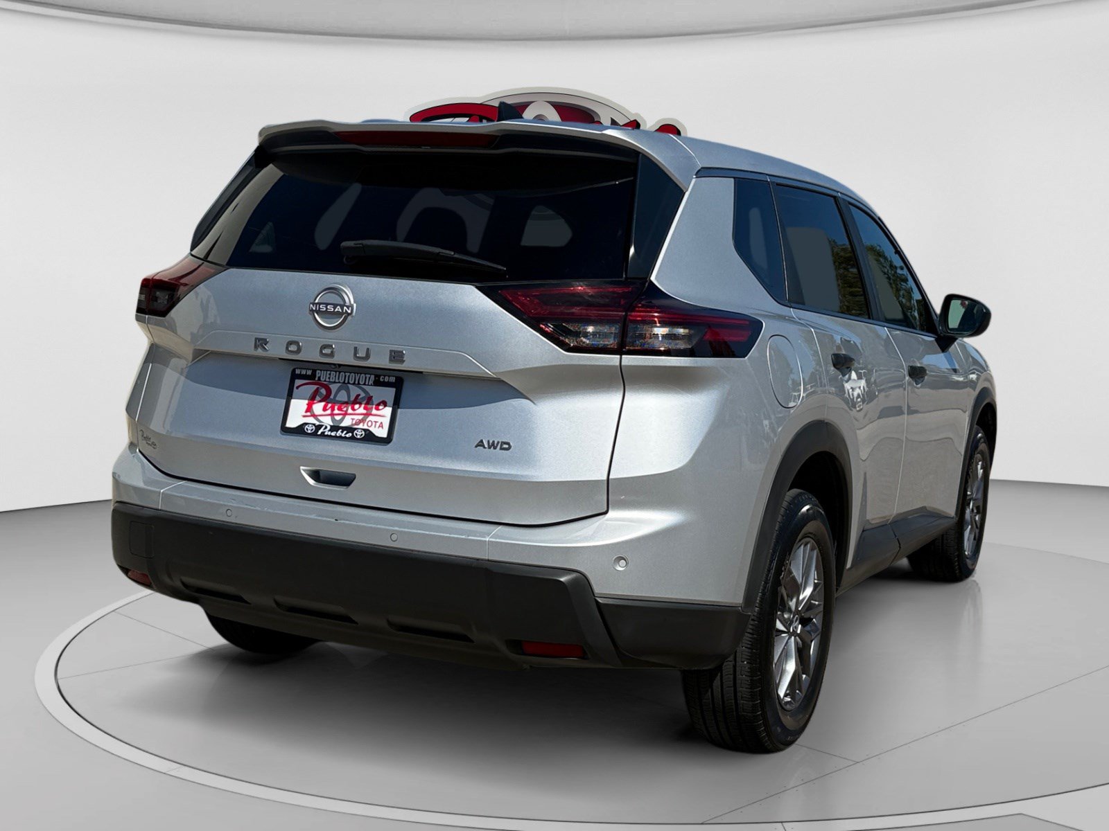 Used 2024 Nissan Rogue S AWD/4WD image 5