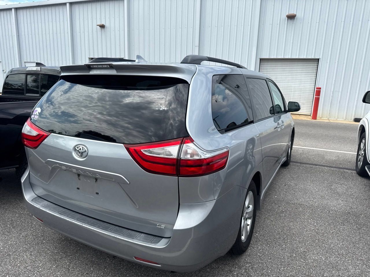 Used 2018 Toyota Sienna LE FWD image 7