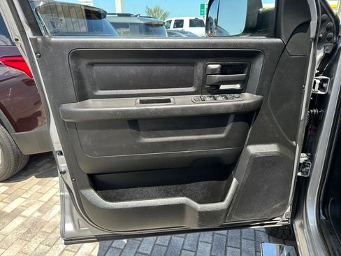 Used 2022 RAM 3500 Tradesman w/ Chrome Appearance Group AWD/4WD image 16