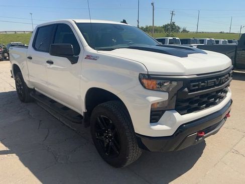 Used 2025 Chevrolet Silverado 1500 Custom Trail Boss AWD/4WD image 1
