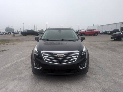 Used 2017 Cadillac XT5 Luxury w/ Driver Awareness Package FWD image 2