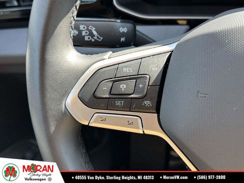Certified 2025 Volkswagen Jetta SE w/ Sunroof Package FWD image 24