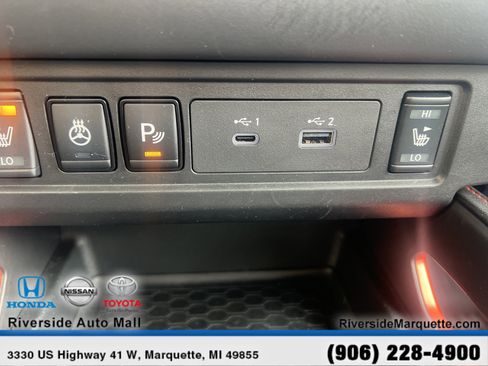 Used 2023 Nissan Frontier PRO-4X w/ Pro-4X Premium Package image 18