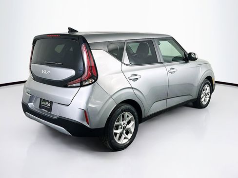 Used 2025 Kia Soul LX w/ LX Technology Package image 9