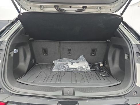Used 2023 Chevrolet Bolt EUV LT w/ Driver Confidence Package image 46
