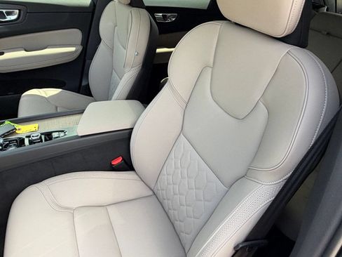 New 2026 Volvo XC60 T8 Plus w/ Protection Package Premier AWD/4WD image 19