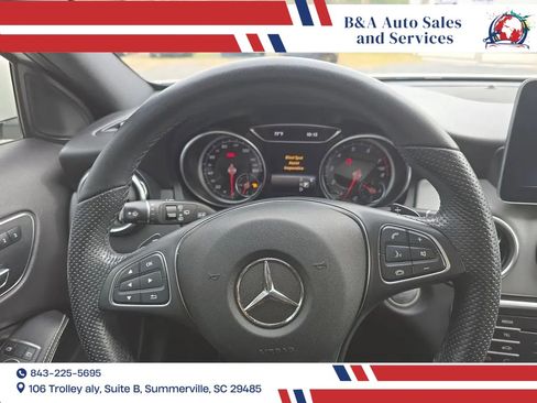 Used 2019 Mercedes-Benz GLA 250 GLA 250 Sport Utility 4D image 12