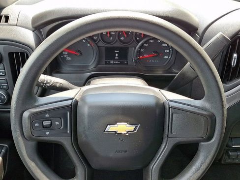 Certified 2020 Chevrolet Silverado 1500 Custom w/ Custom Value Package AWD/4WD image 19