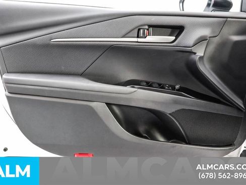 Used 2025 Toyota Camry SE image 45