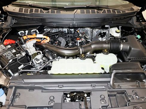 New 2025 Ford F150 Platinum w/ Equipment Group 703A Plus image 38