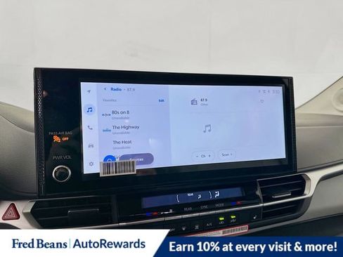 New 2026 Toyota Sienna XLE image 16