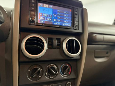 Used 2009 Jeep Wrangler Sahara AWD/4WD image 48