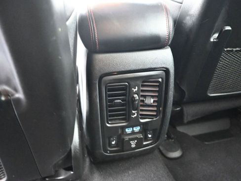 Used 2024 Dodge Durango GT image 16