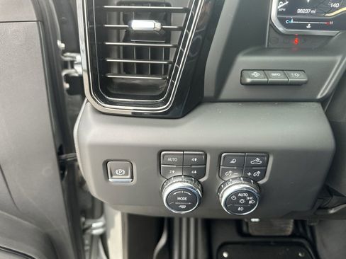 Used 2024 GMC Sierra 3500 AT4 w/ AT4 Premium Plus Package image 18