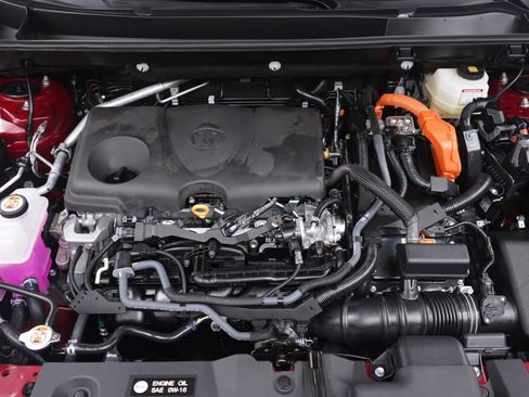 Used 2025 Toyota RAV4 XLE image 30