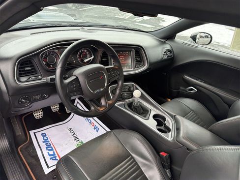 Used 2016 Dodge Challenger R/T Plus image 10