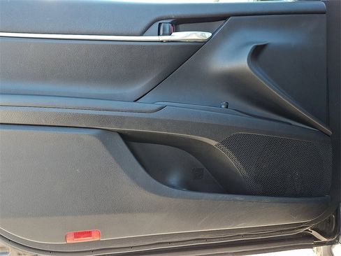 Used 2021 Toyota Camry LE image 11