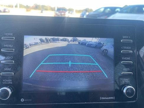 Used 2024 Toyota Camry SE image 13