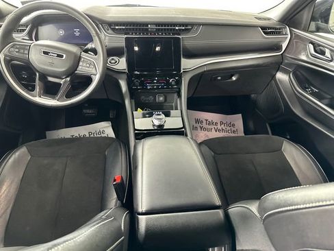 Certified 2023 Jeep Grand Cherokee Altitude image 19