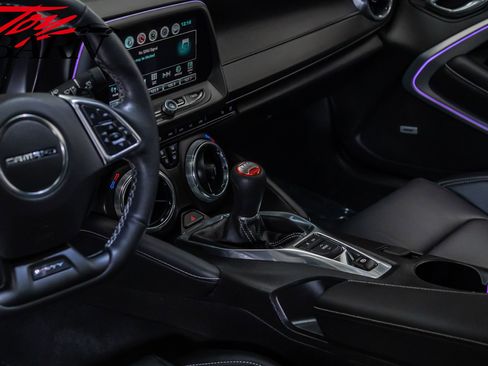 Used 2017 Chevrolet Camaro SS image 29