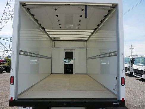 New 2025 Chevrolet Express 4500 Extended RWD image 15