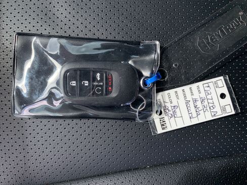 Used 2025 Honda Accord Sport image 37